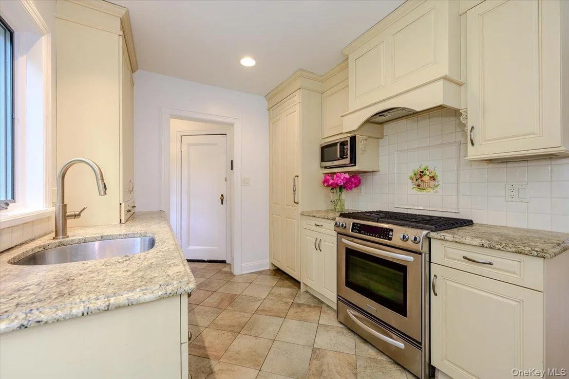 Photo of 8 Parkside Drive