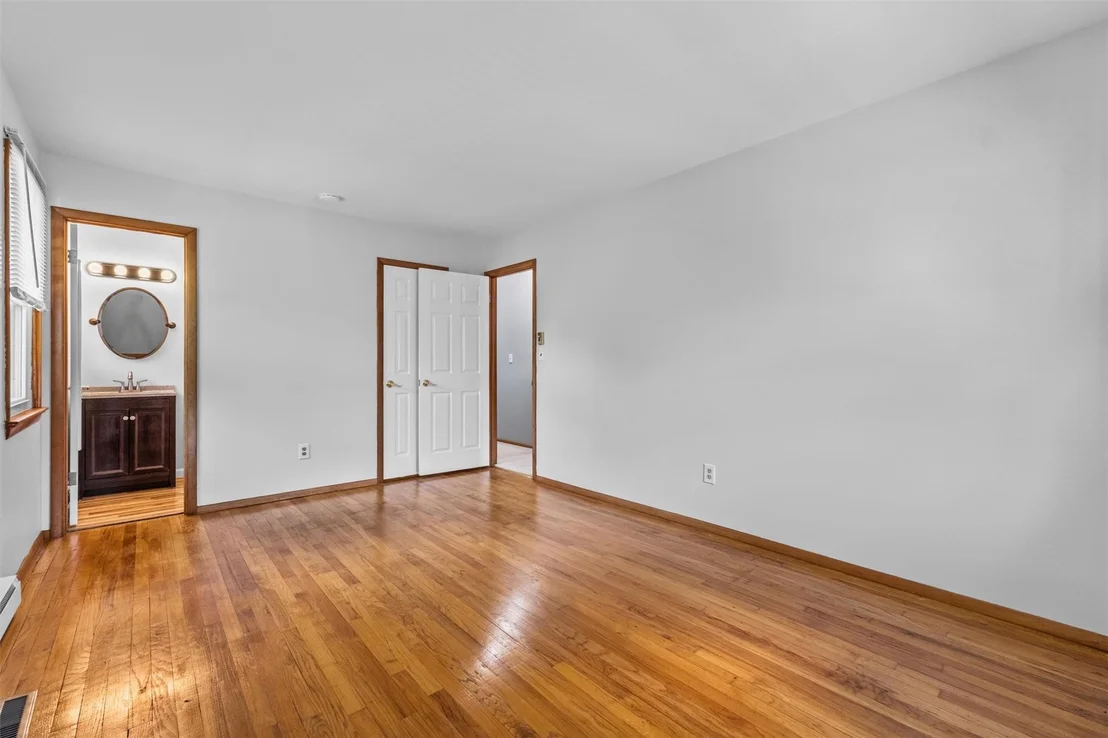 Photo of 8 Cameron Lane