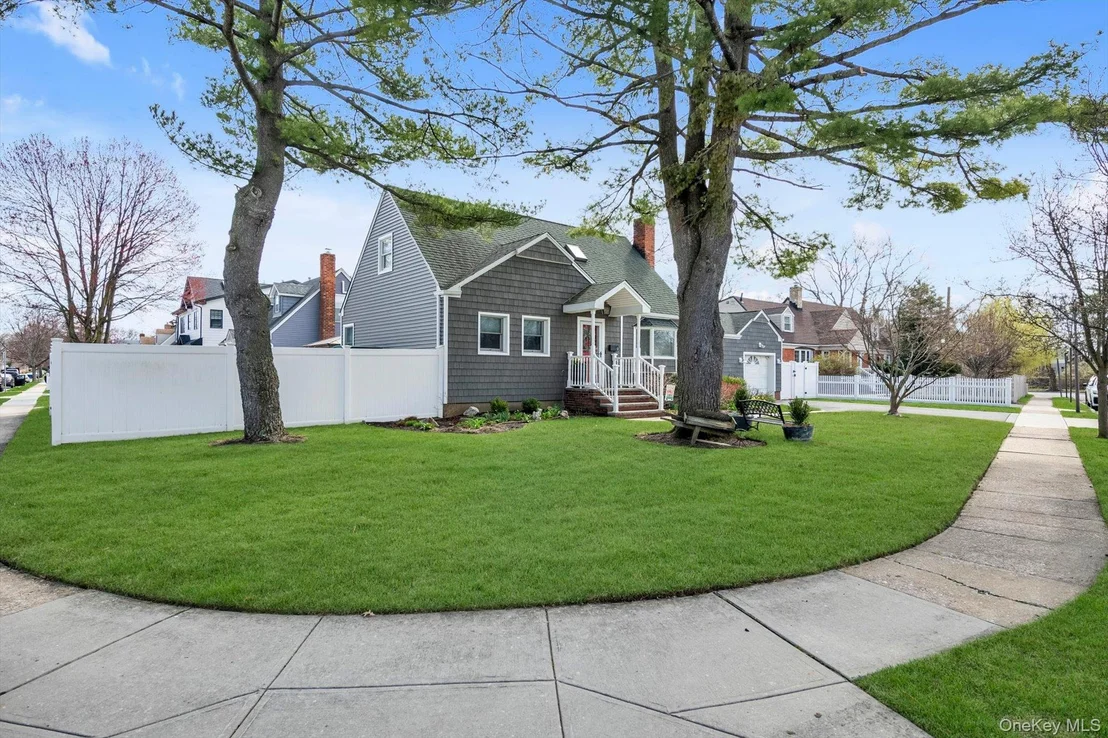 Photo of 9 Aster Avenue