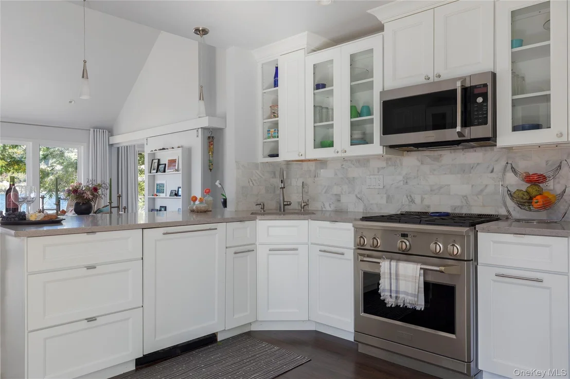 Photo of 32 Hudson River Lane