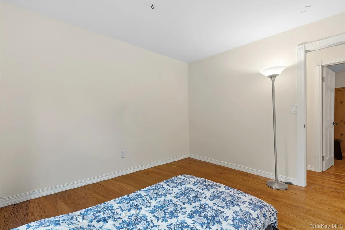 Photo of 65 Cliffside Lane