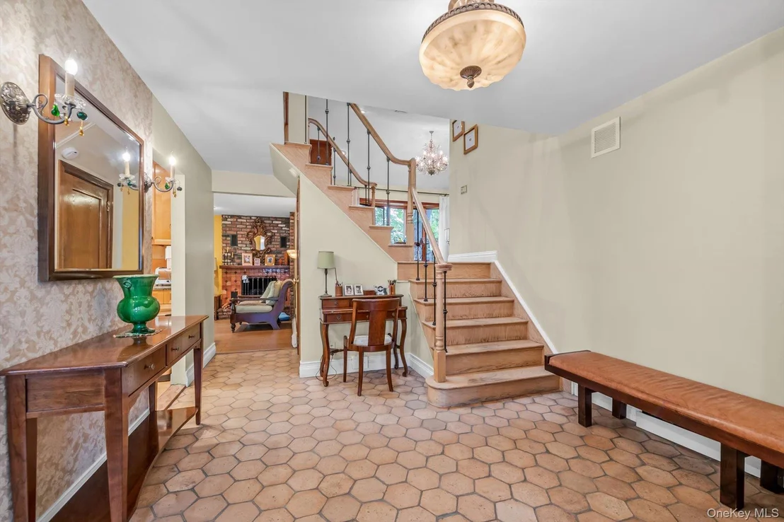 Photo of 740 Kearny Drive