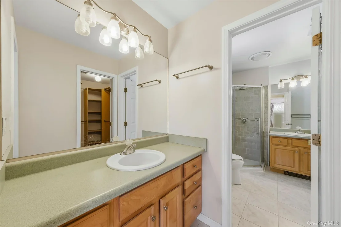 Photo of 32 Robinson Lane
