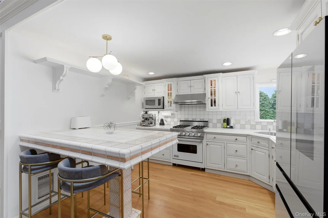 Photo of 33 Hillside Road