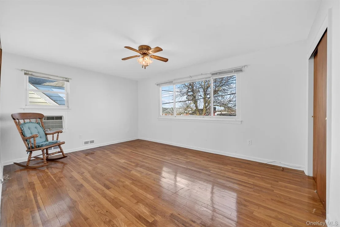 Photo of 725 Logan Avenue