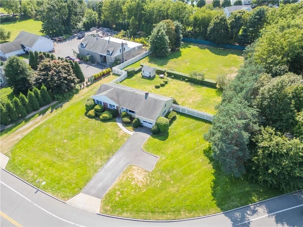 Photo of 202 Moriches Road