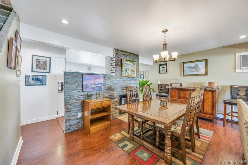 Photo of 142 Blacksmith Road E