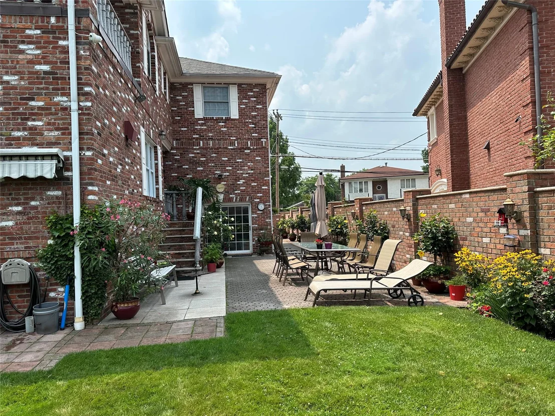 Photo of 162-03 14th Avenue