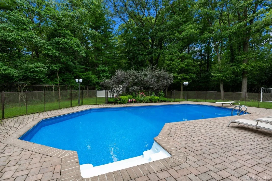 Photo of 25 Pashen Place