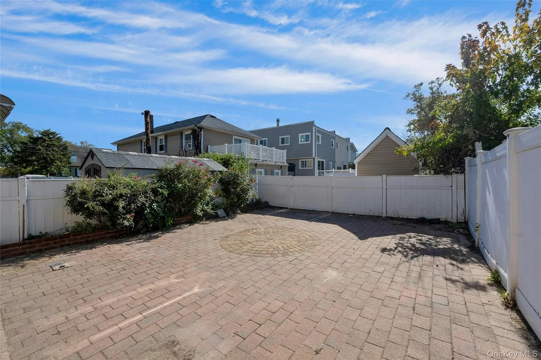 Photo of 4408 Locust Point Drive