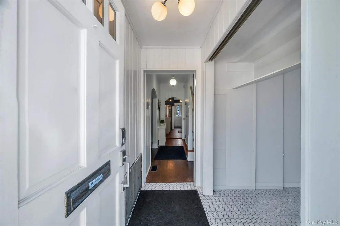 Photo of 105 Maple Avenue