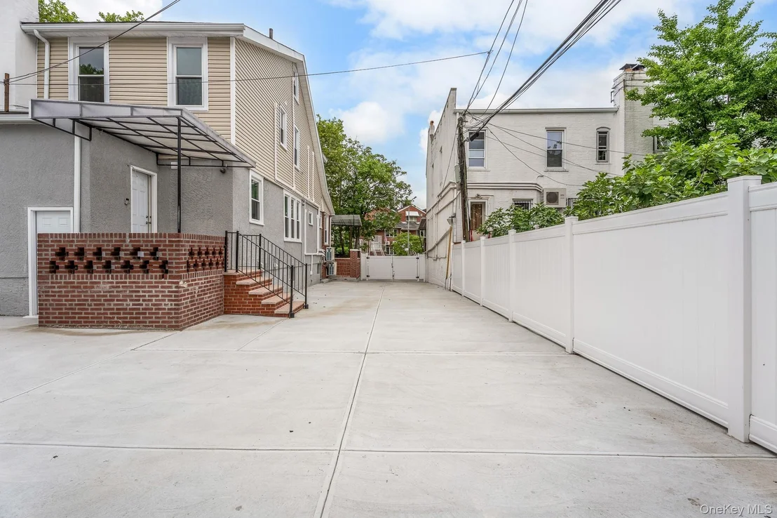 Photo of 149 67th Street