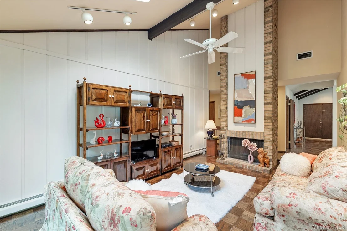 Photo of 18 Kristi Drive
