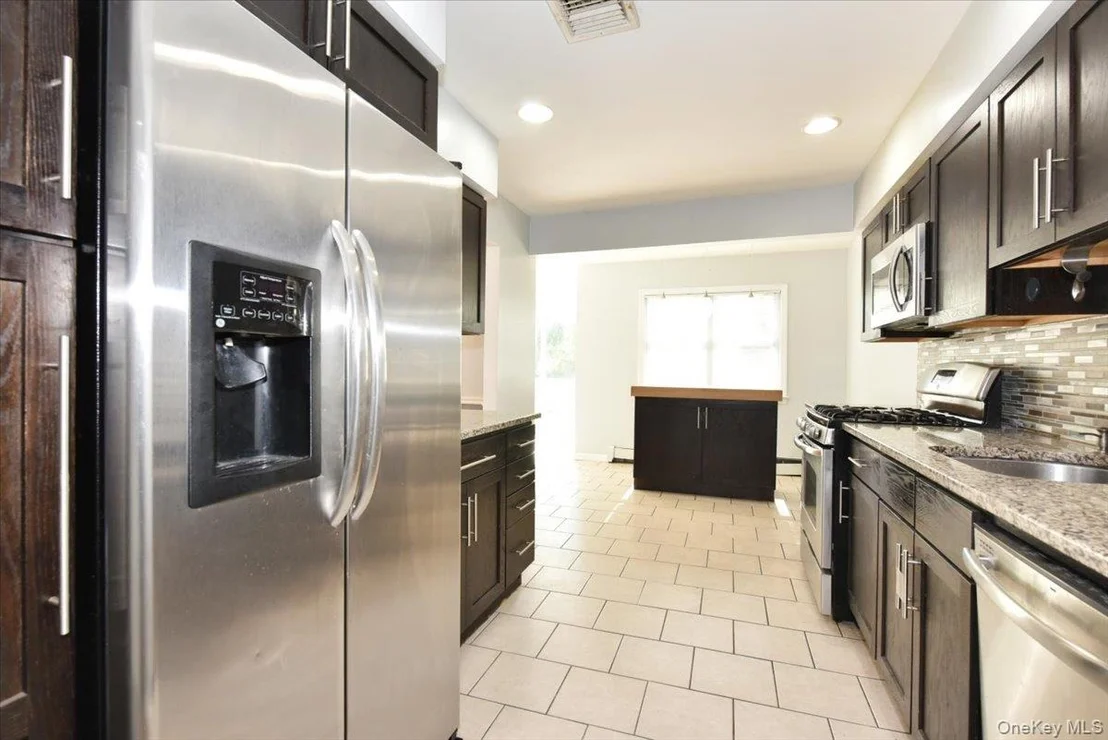 Photo of 20 Dumond Place