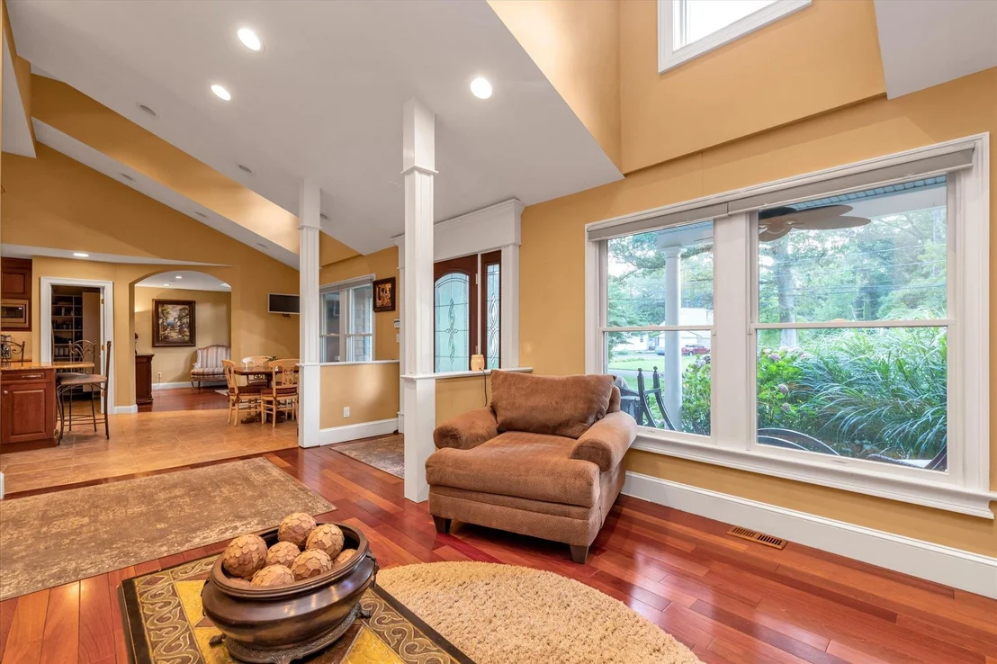 Photo of 76 Timberpoint Drive