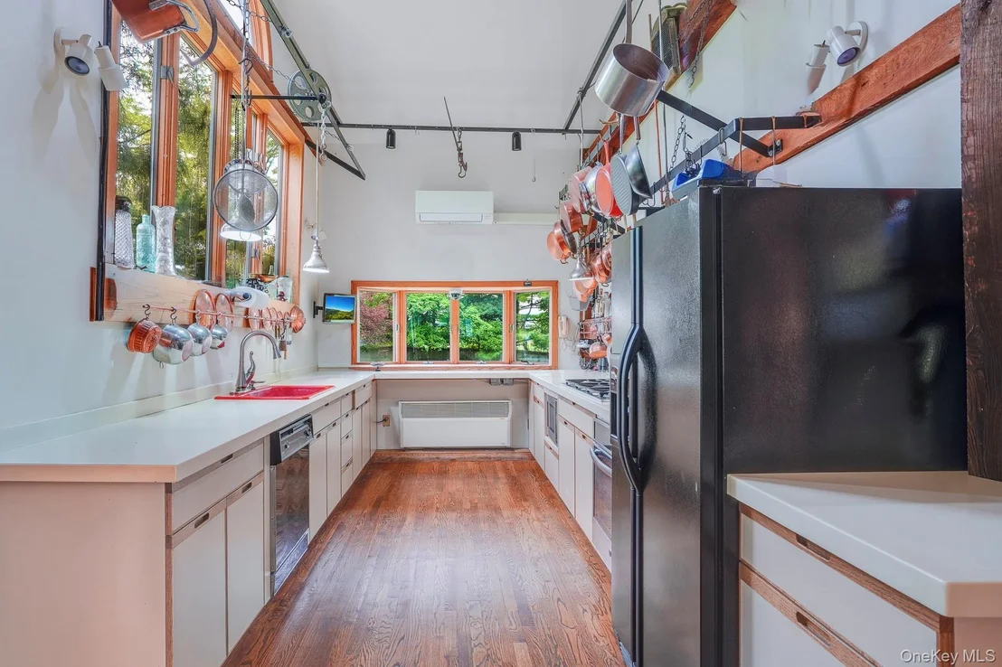 Photo of 8 Kingwood Park