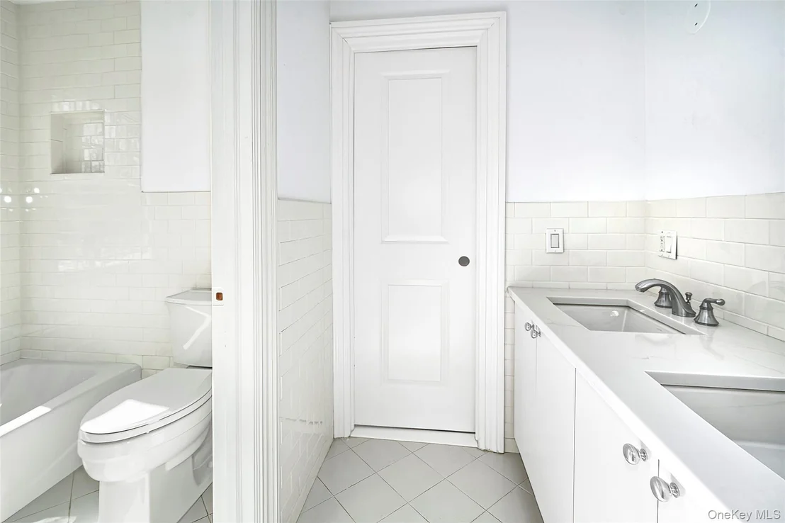 Photo of 8 Walden Lane