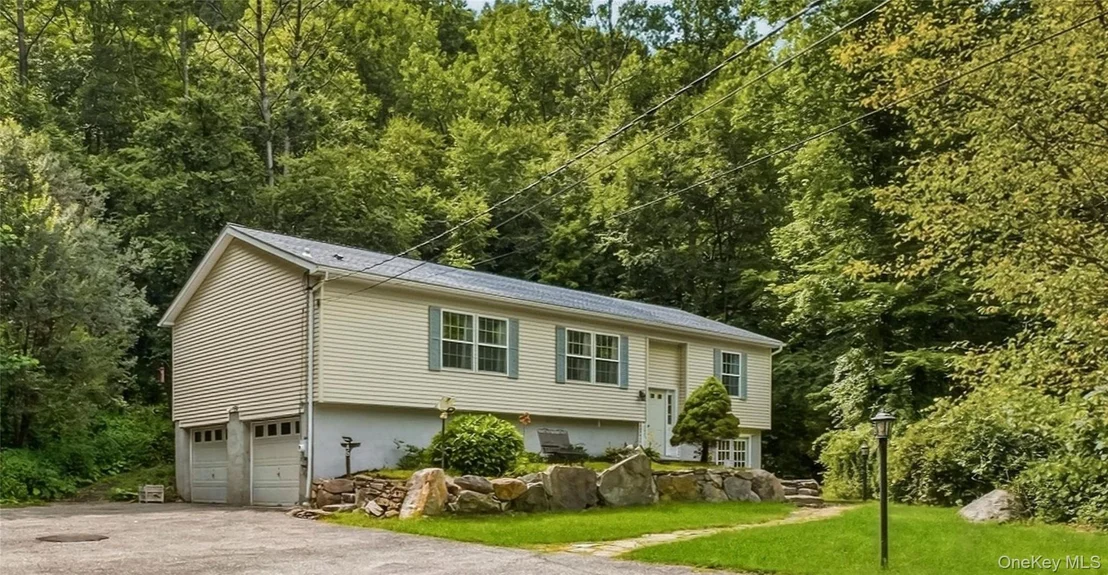 Photo of 45 Wiccopee Road