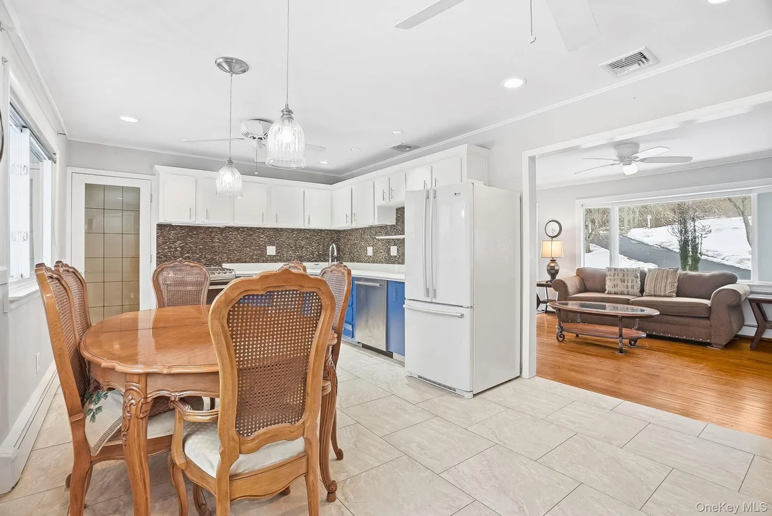 Photo of 12 Lakeview Road