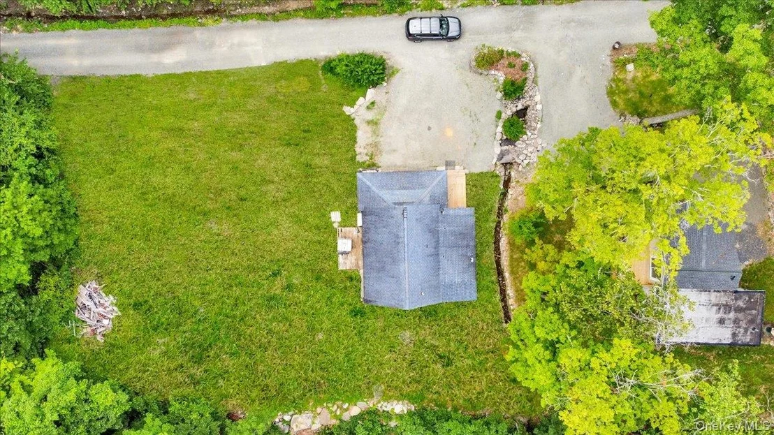 Photo of 8 Pioneer Trail