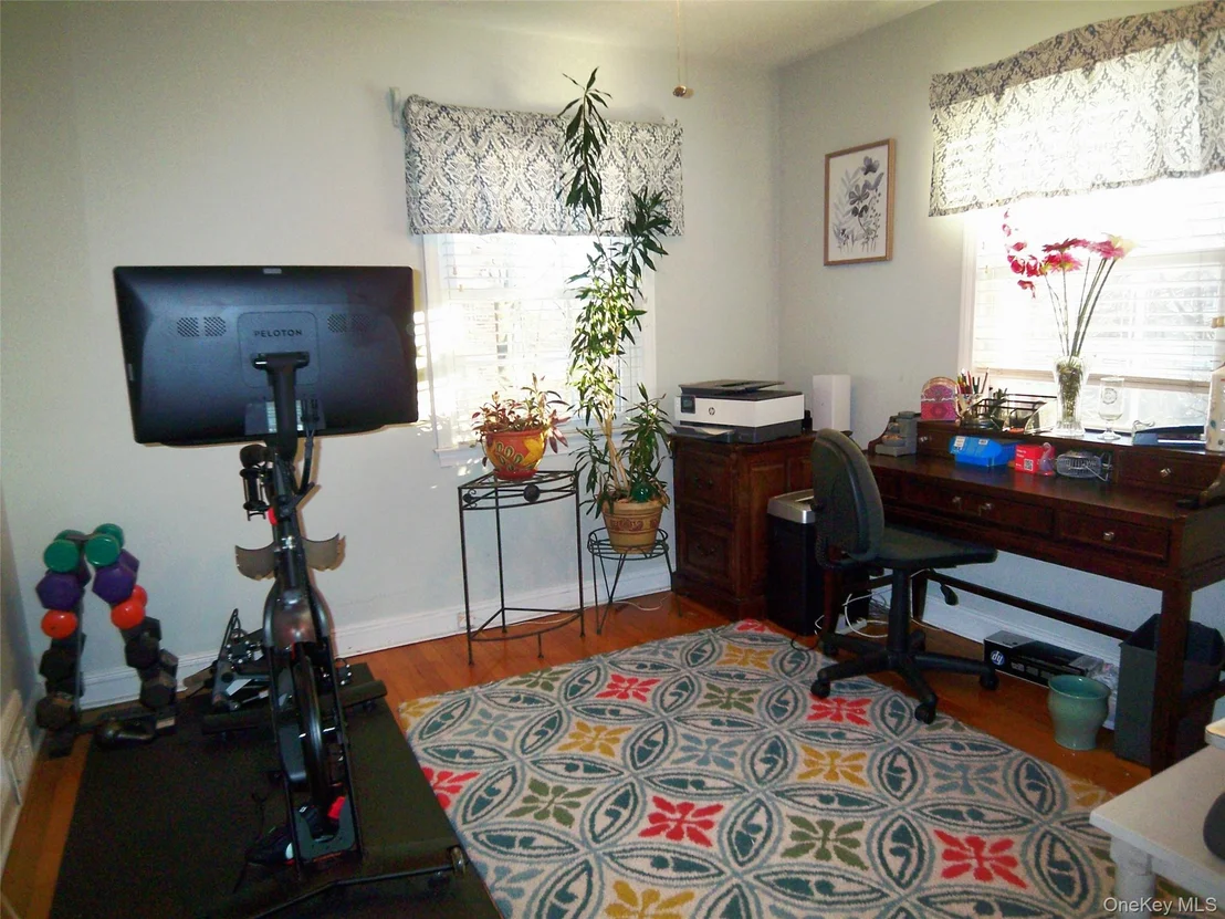 Photo of 40 Harding Parkway