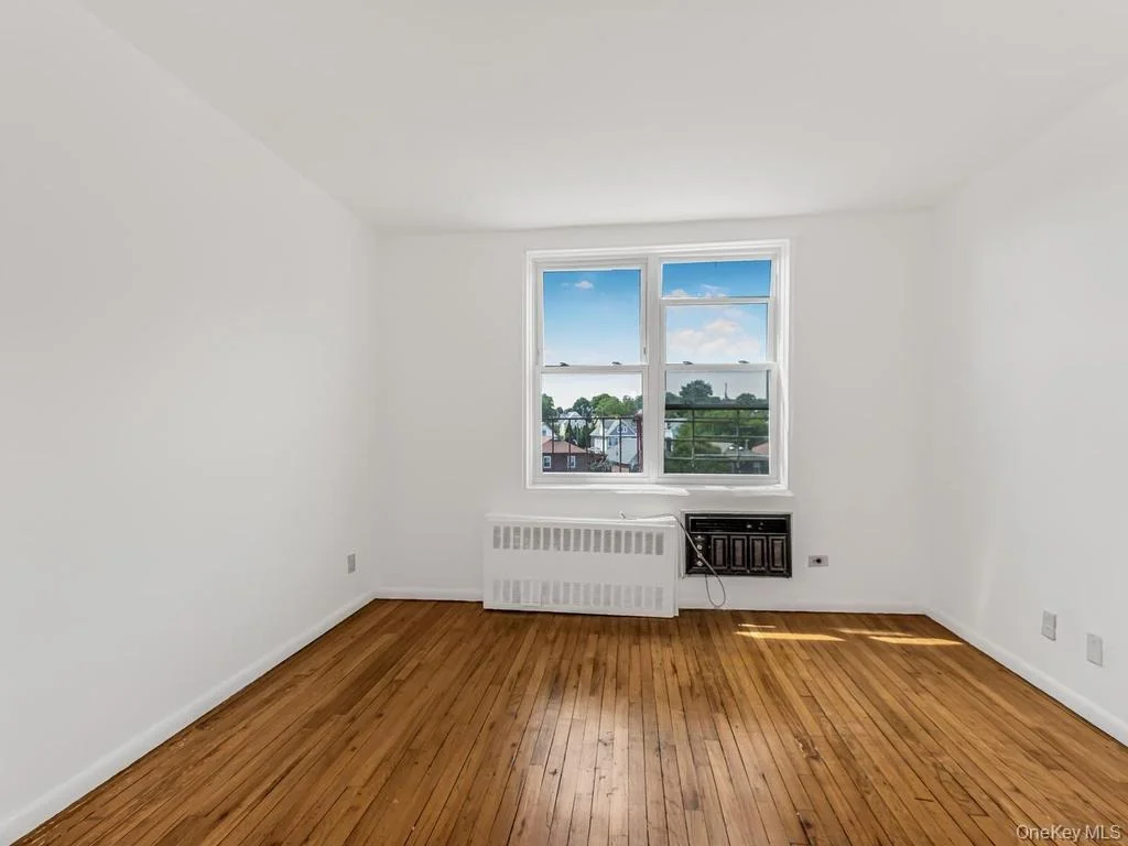 Photo of Unit 8A at 43 Bronx River Road