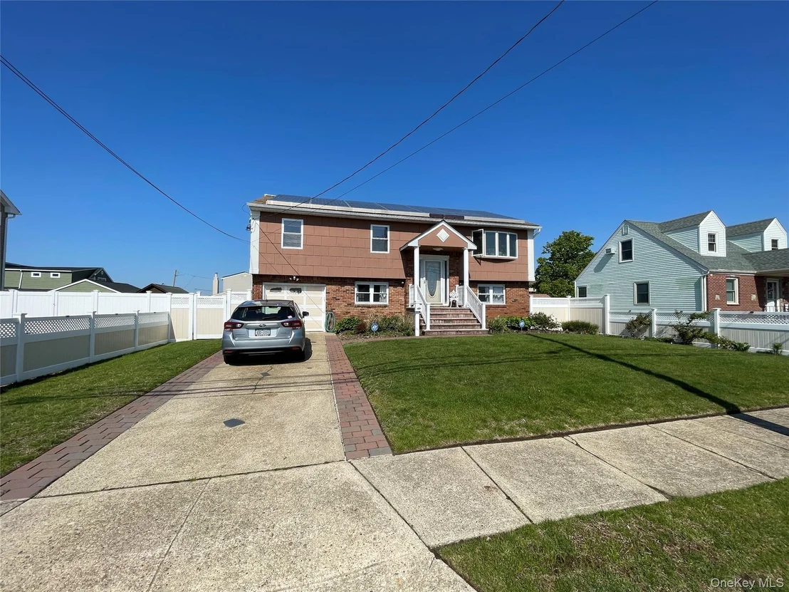 Photo of 84 Surf Road