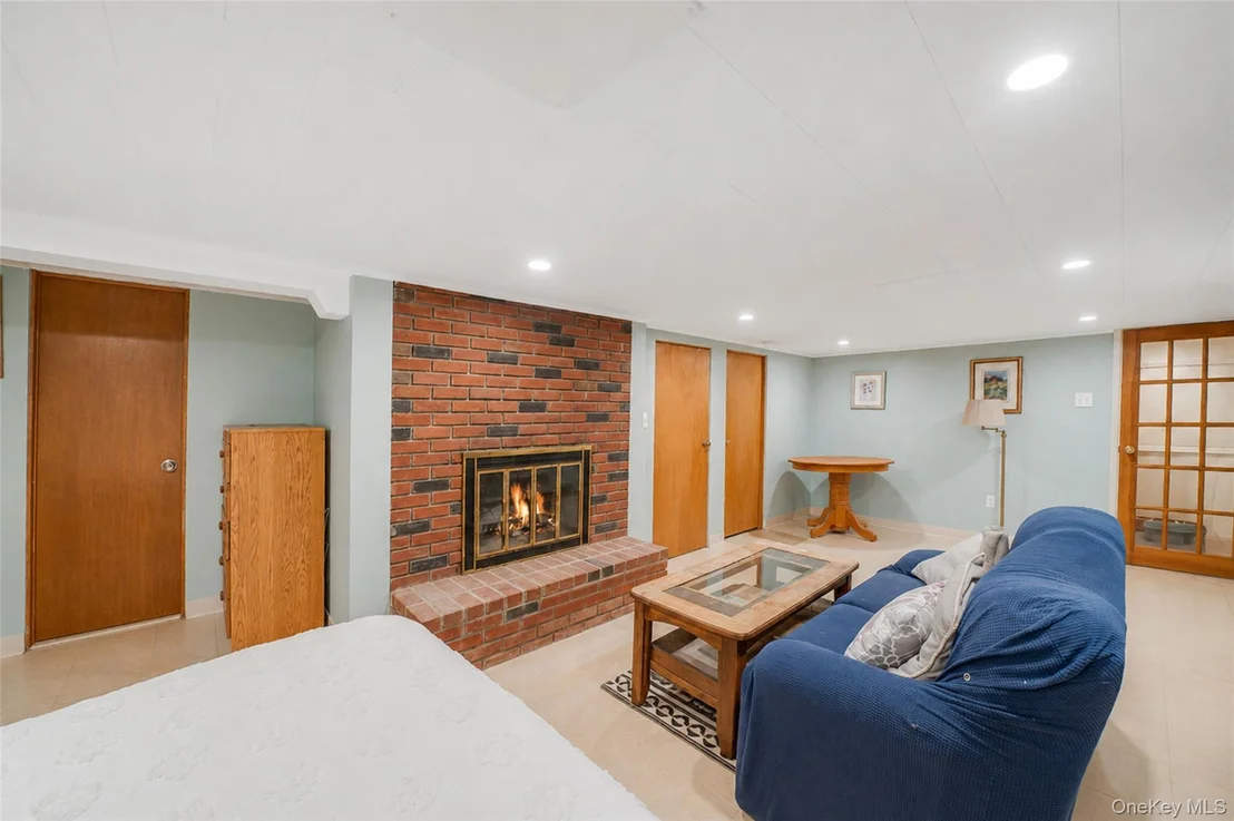 Photo of 190 Lake Drive