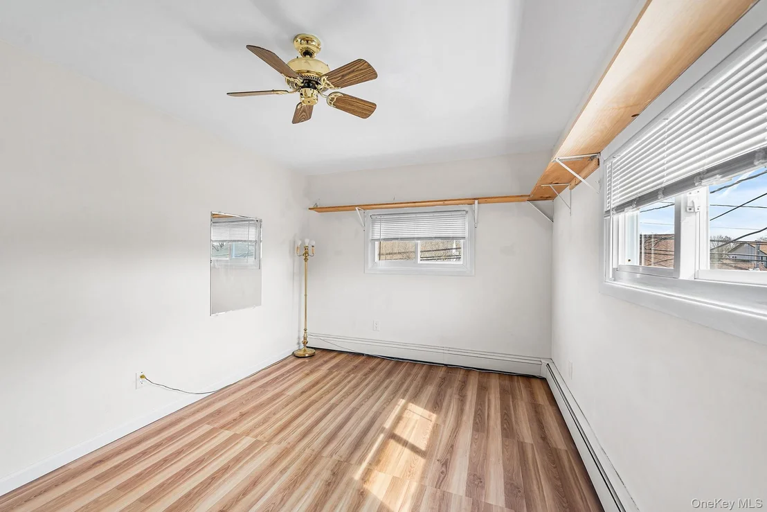 Photo of 116 Red Maple Drive N