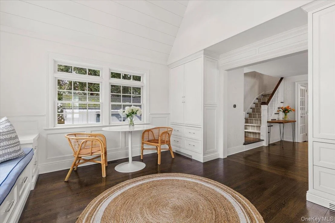 Photo of 2 Cowles Avenue