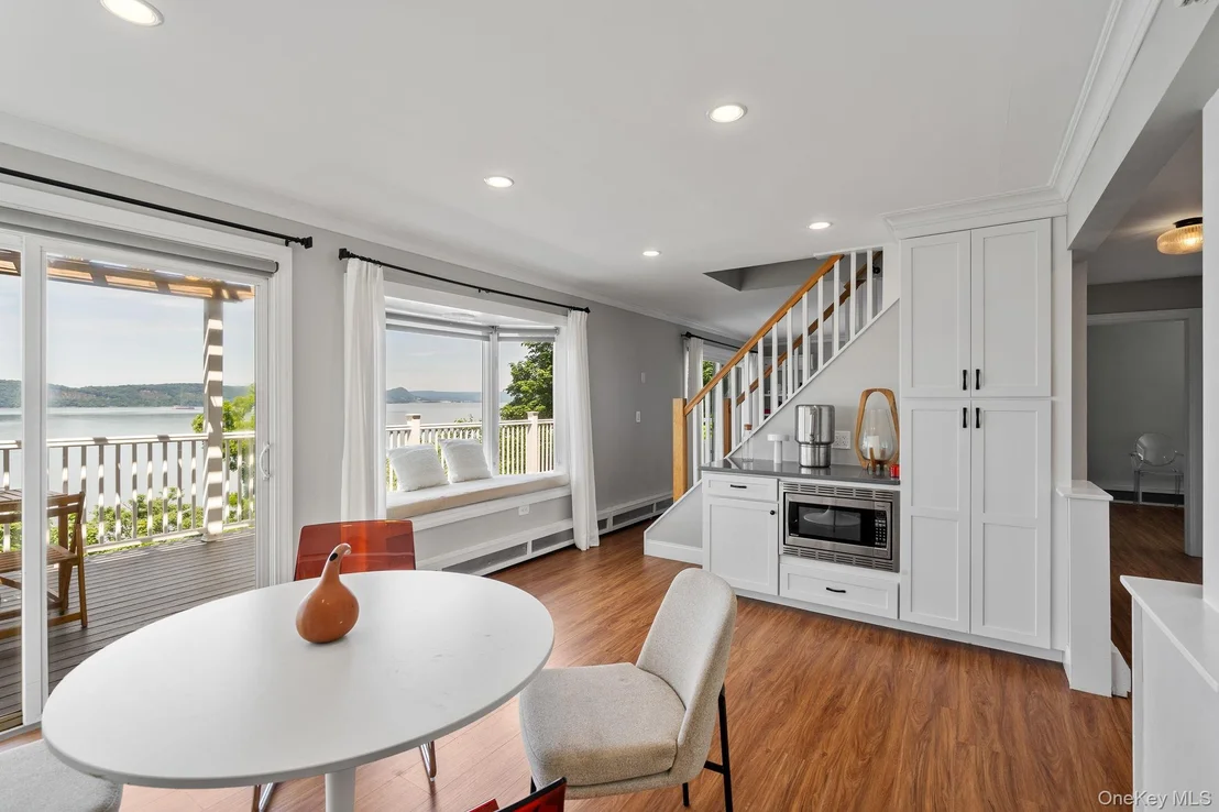 Photo of 12 Riverview Court