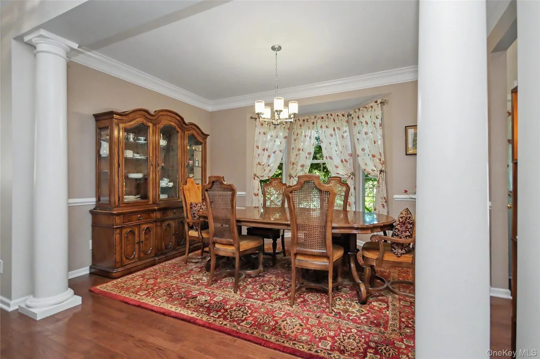 Photo of 760 Huntington Drive