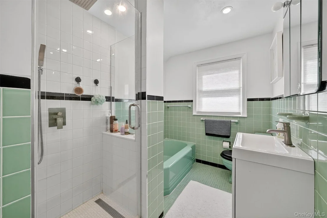 Photo of 268 Marbledale Road