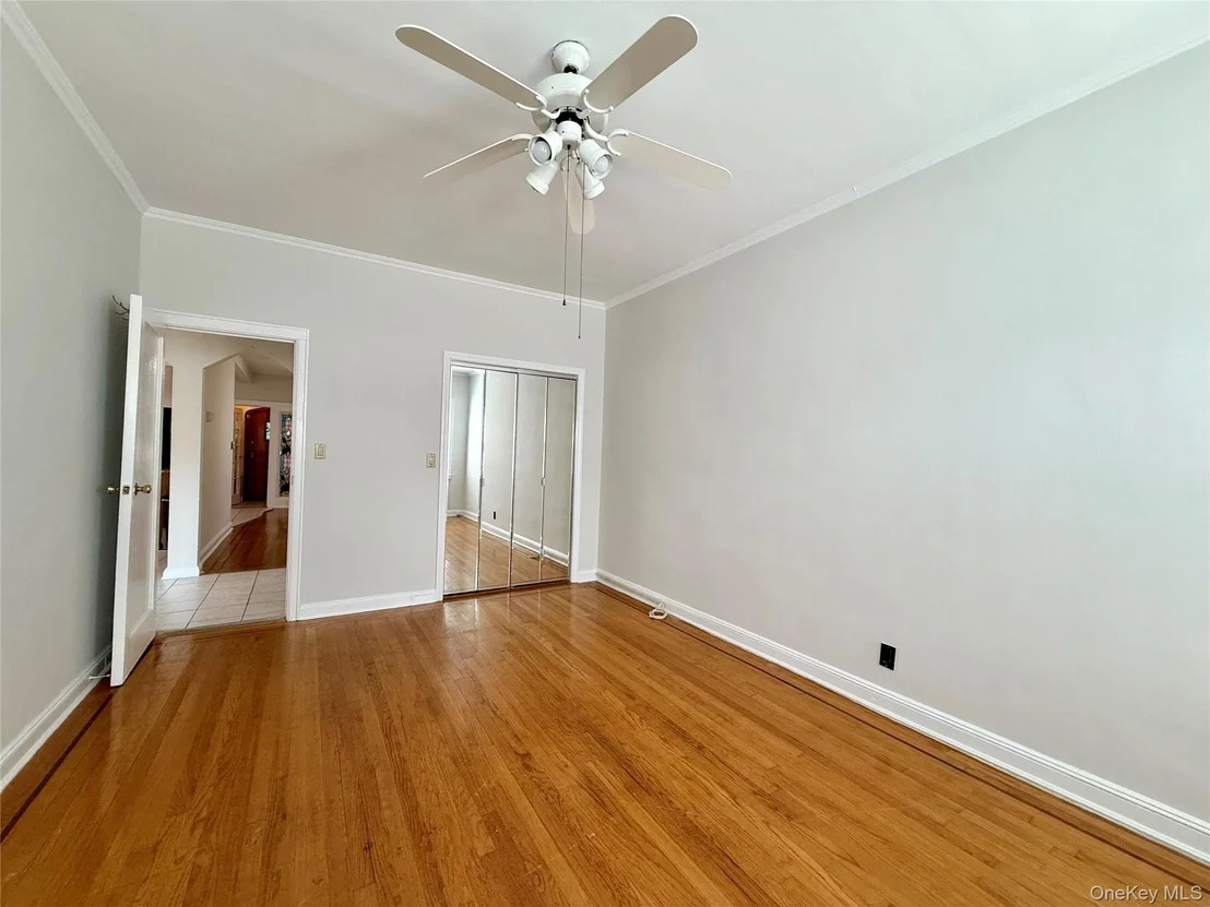Photo of 5962 69th Lane