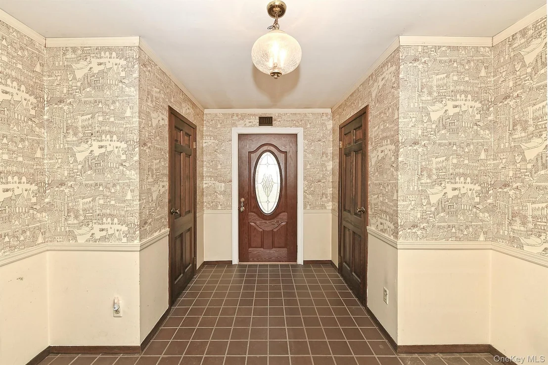 Photo of 6 Duquesne Drive