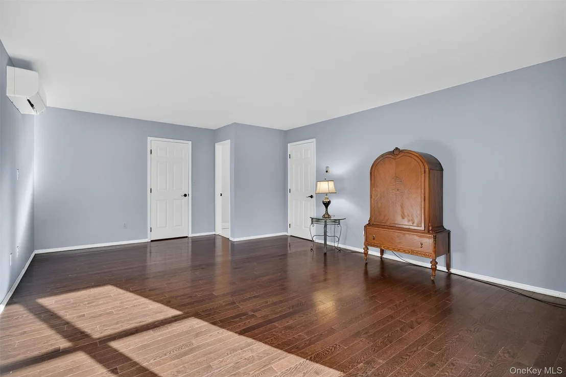 Photo of 120 Pine Tree Road