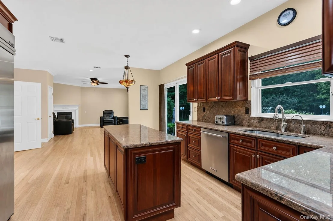 Photo of 25 Pashen Place