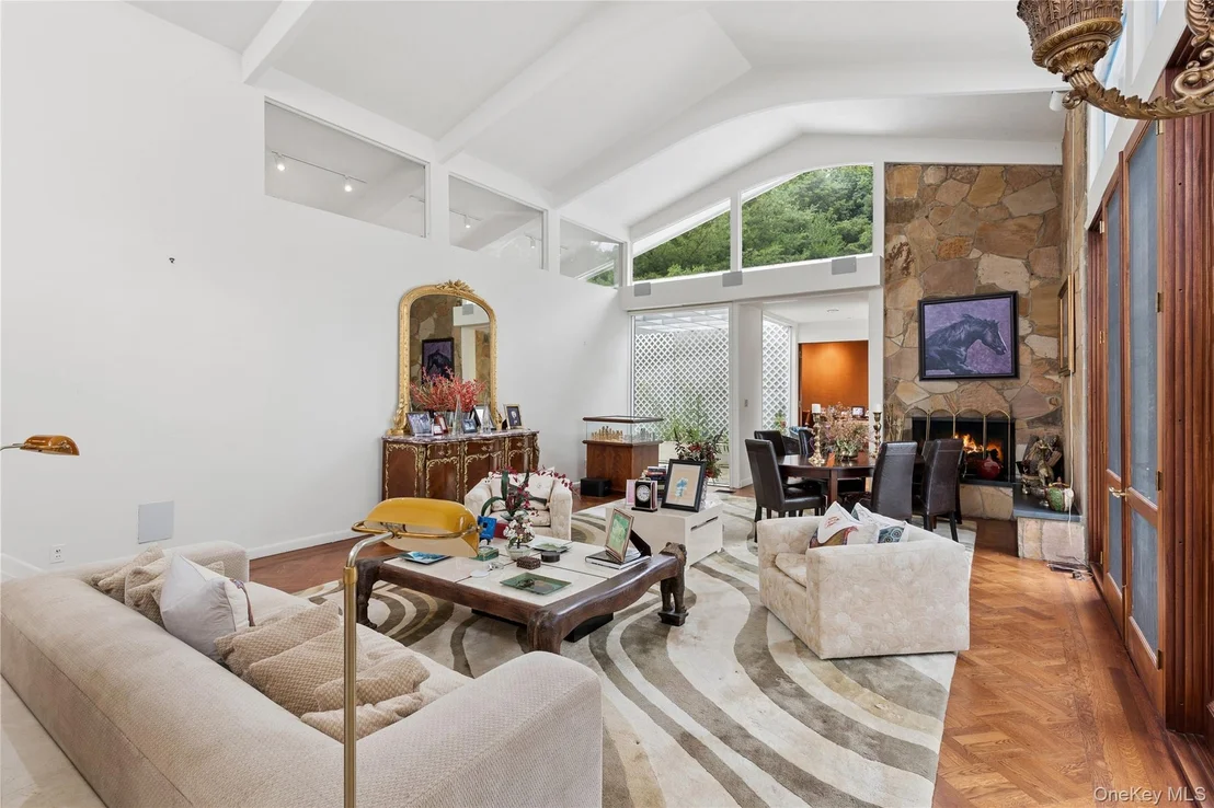 Photo of 247 Barrett Road