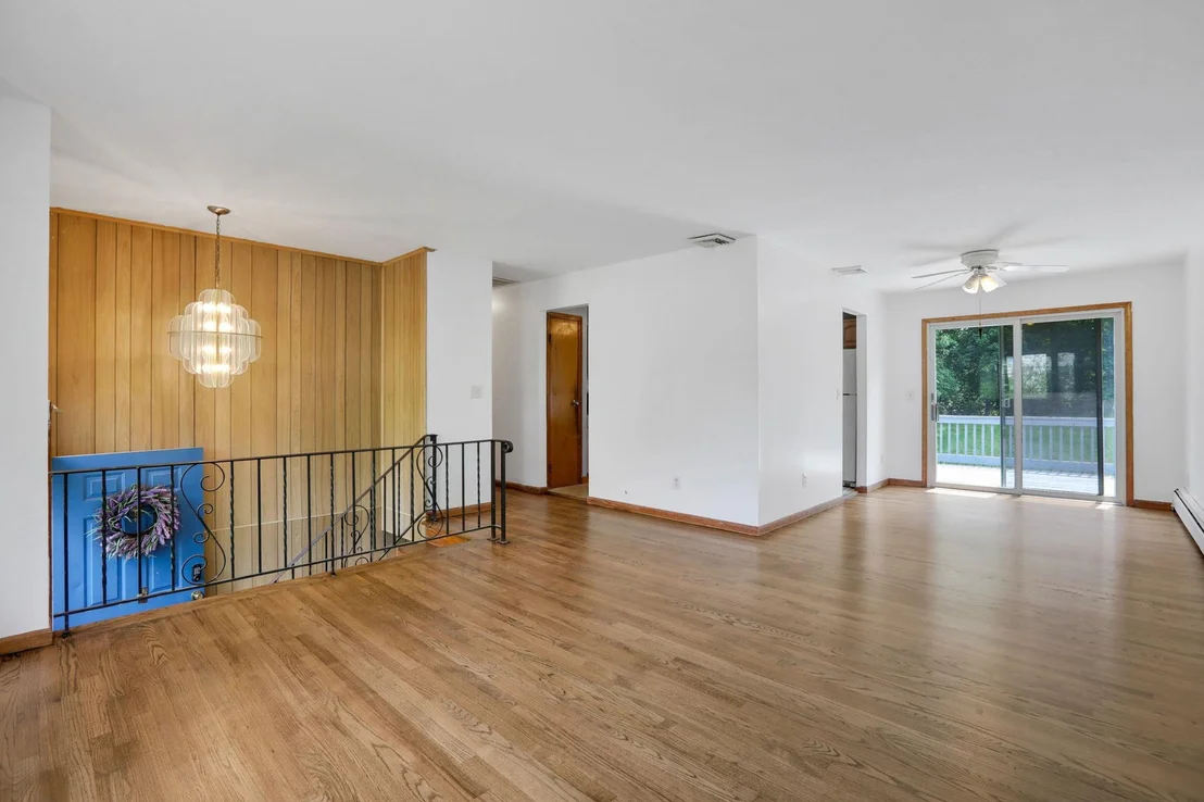 Photo of 187 Riverview Drive