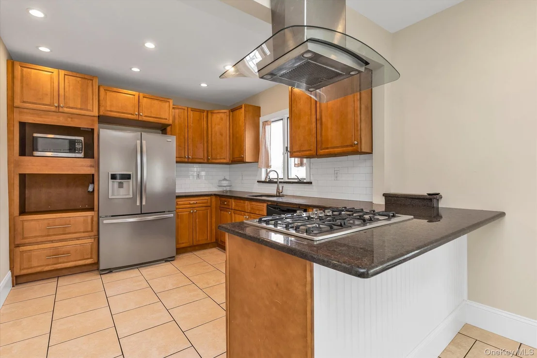 Photo of 3080 Roxbury Road