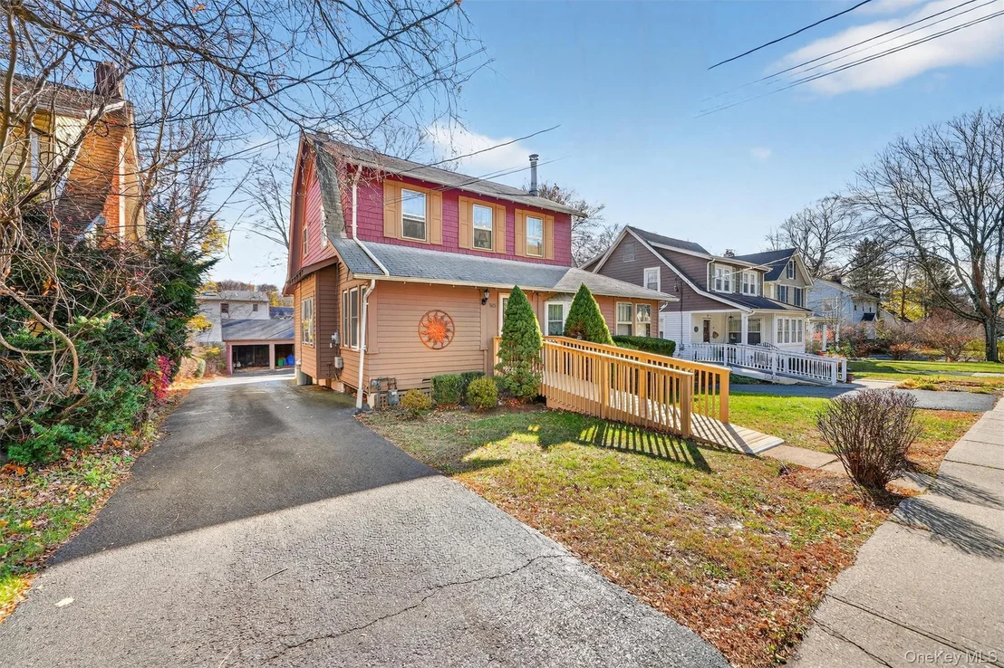 Photo of 165 Wayne Avenue