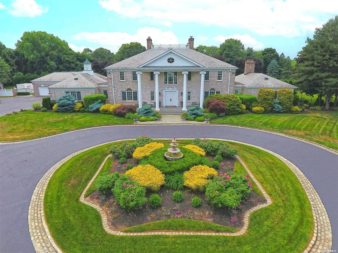 Photo of 9 Colonial Drive