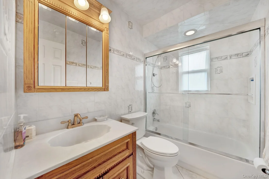 Photo of 6 Lippold Street
