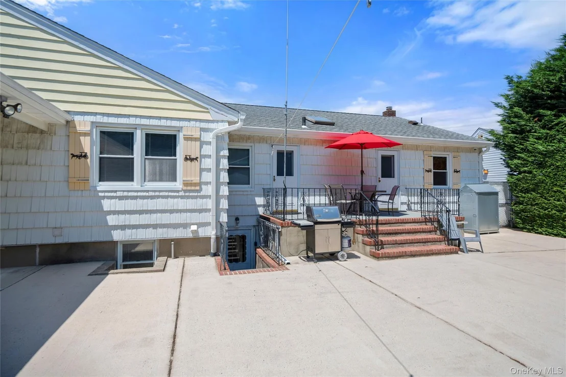 Photo of 1005 3rd Street
