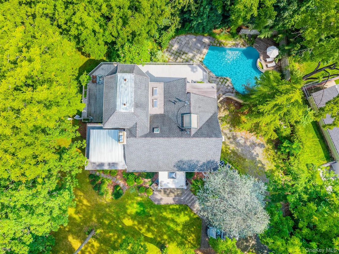 Photo of 6 The Maples