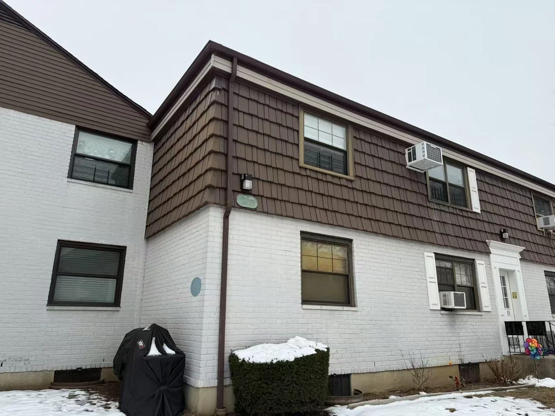 Photo of Unit B at 137-03 68th Dr
