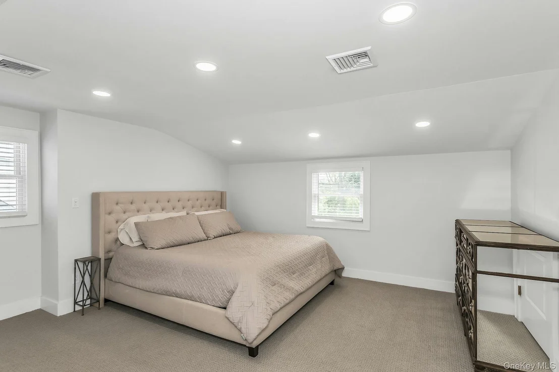 Photo of 991 Ferngate Drive