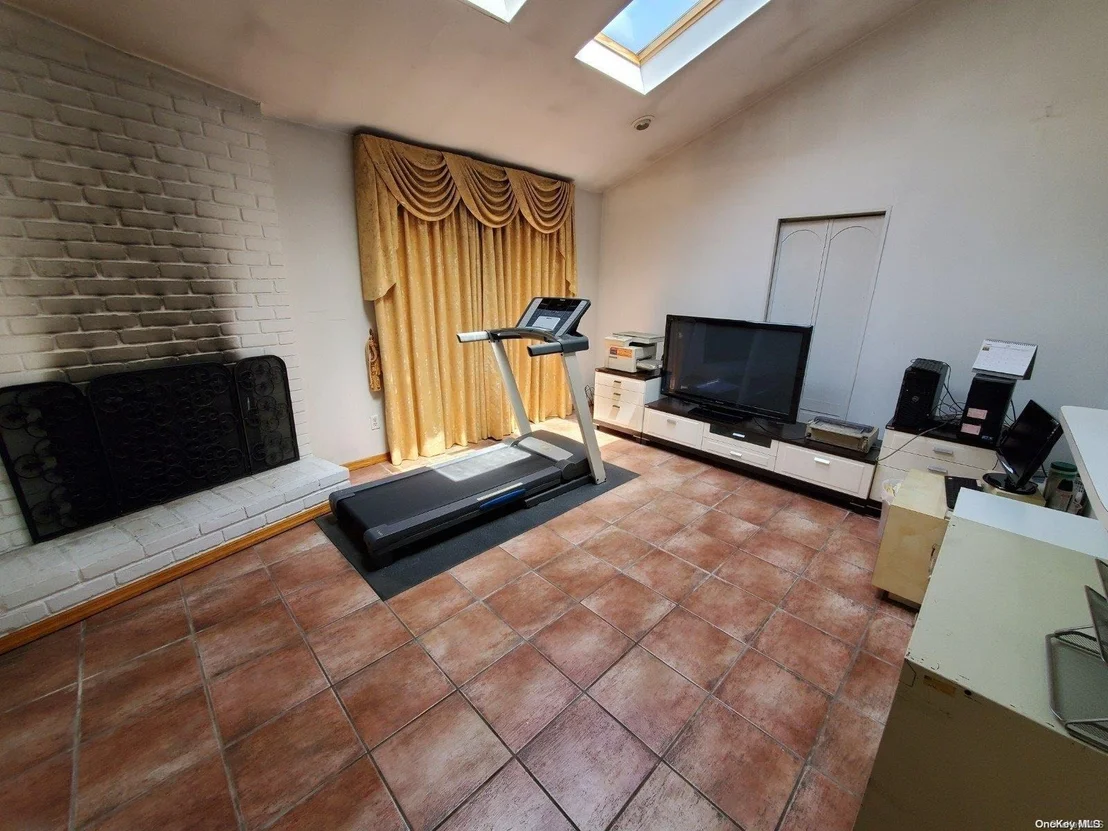Photo of 9 Sandra Drive