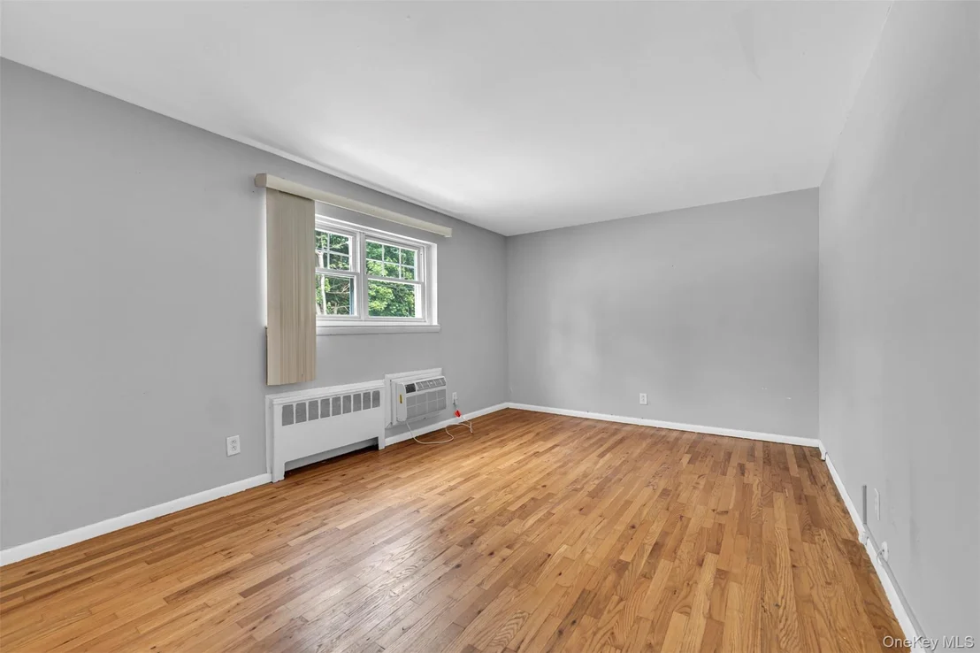 Photo of Unit F9 at 1879 Crompond Road