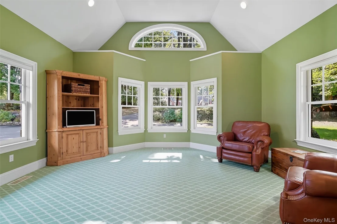 Photo of 9 Boxwood Lane